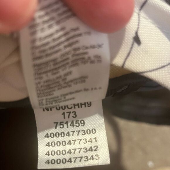 The North Face wise guy vintage bird on a wire printed /sequoia red backpack - Picture 8 of 14